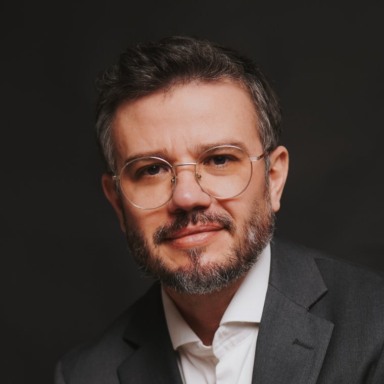 Dr. Diego Aguiar